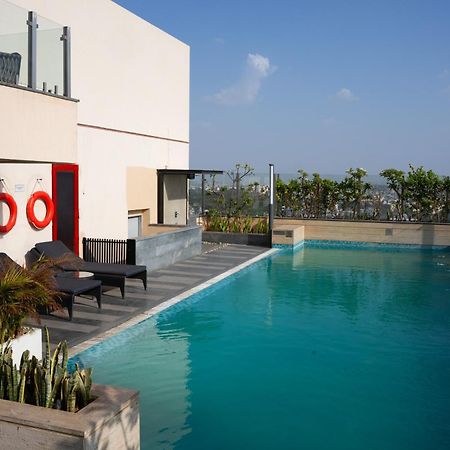 Hyatt Place Jaipur Malviya Nagar Eksteriør bilde Pool at the hotel