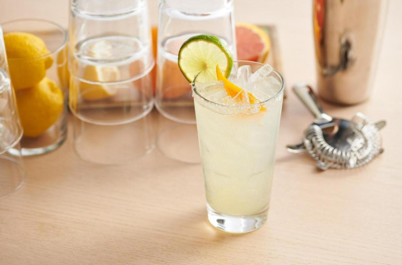 Hyatt Place Jaipur Malviya Nagar Eksteriør bilde A Paloma cocktail