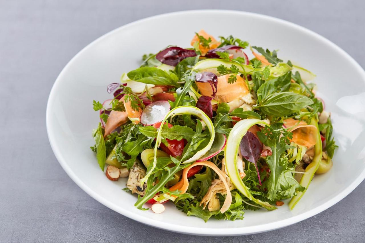 Hyatt Place Jaipur Malviya Nagar Eksteriør bilde A salad of cress